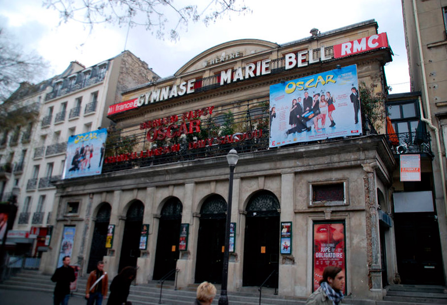 Photo en couleur de la devanture du Théâtre